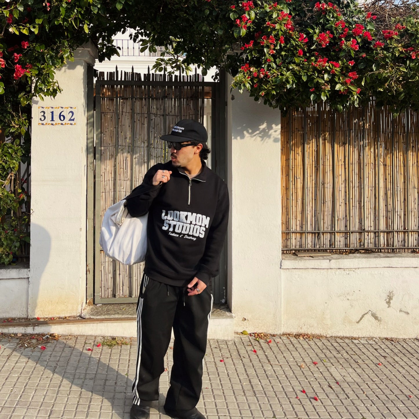 Buzo Zip Black College