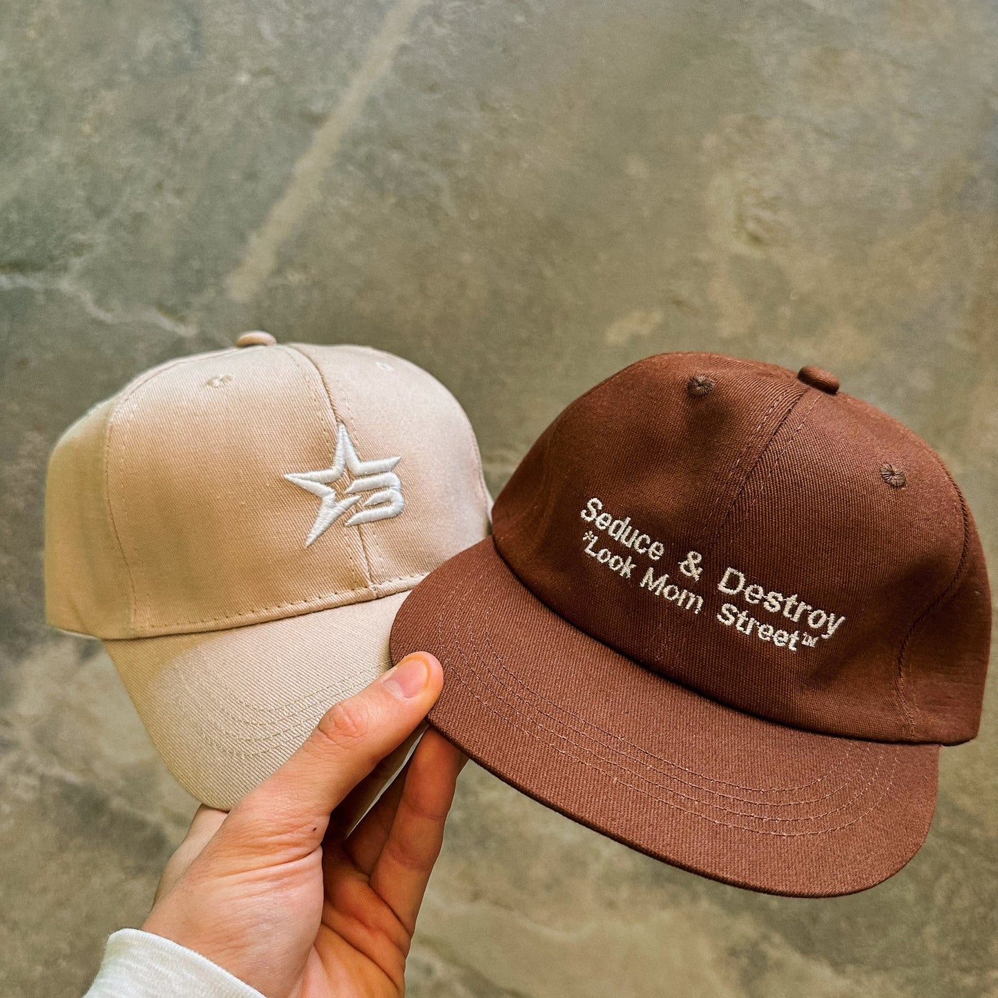 Gorro Cream Star Logo